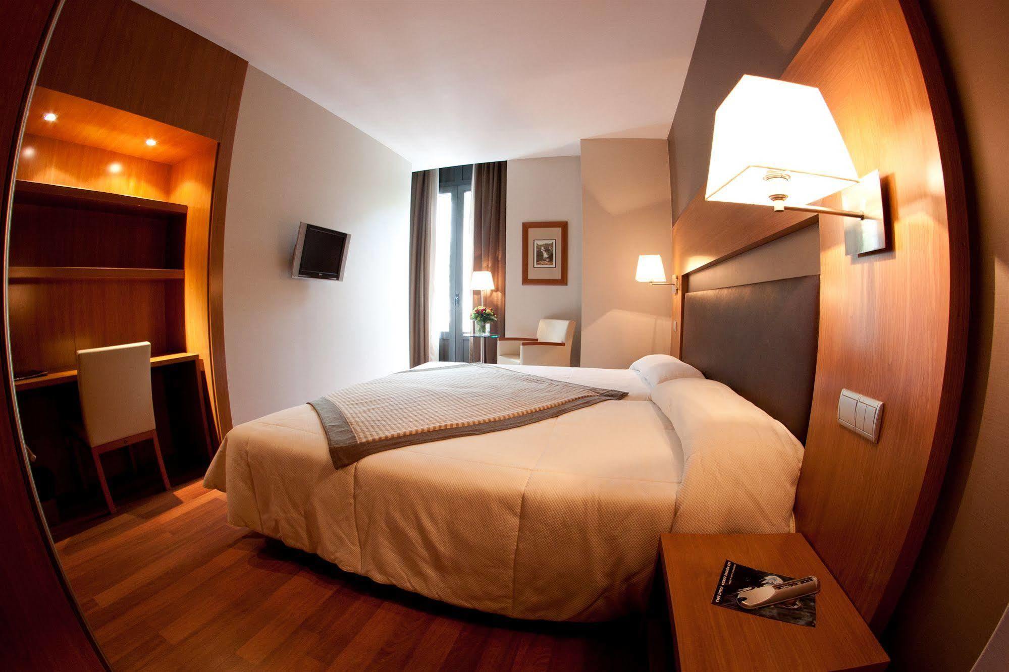 Alti Hotel Bagneres-de-Luchon Экстерьер фото